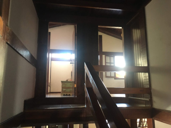 Imagem Sobrado com 5 Quartos à Venda, 361 m² em Centro - Pindamonhangaba