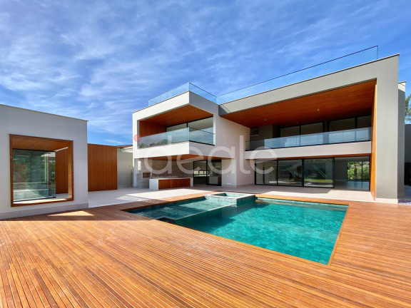 Imagem Casa com 5 Quartos à Venda, 1.417 m² em Barra Da Tijuca - Rio De Janeiro Imagem Casa com 5 Quartos à Venda, 1.417 m² em Barra Da Tijuca - Rio De Janeiro