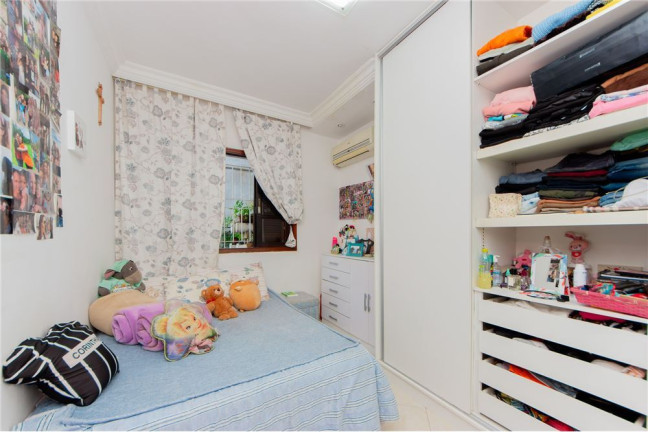 Imagem Casa com 6 Quartos à Venda,  em Vila Pierina - São Paulo