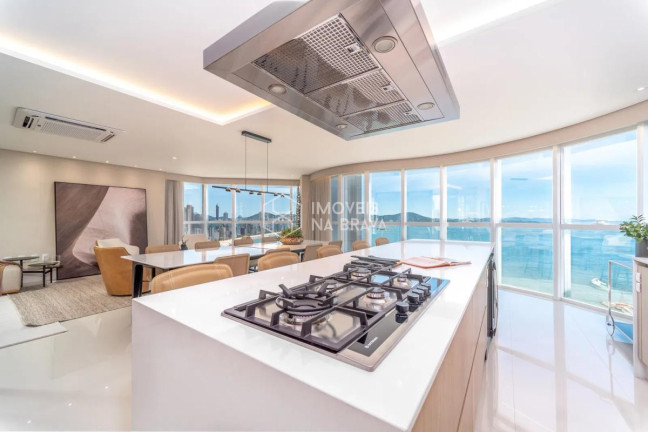 Imagem Apartamento com 4 Quartos à Venda, 237 m² em Centro - Balneário Camboriú Imagem Apartamento com 4 Quartos à Venda, 237 m² em Centro - Balneário Camboriú