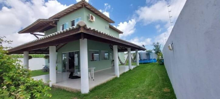 Sobrado com 4 Quartos à Venda, 264 m² em Nossa Senhora Da Vitória - Ilhéus