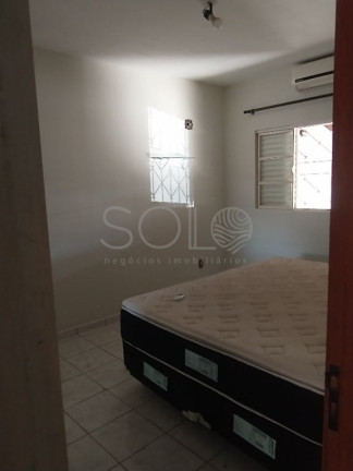 Imagem Casa com 2 Quartos à Venda, 158 m² em Jardim Adalgisa - Araraquara Imagem Casa com 2 Quartos à Venda, 158 m² em Jardim Adalgisa - Araraquara