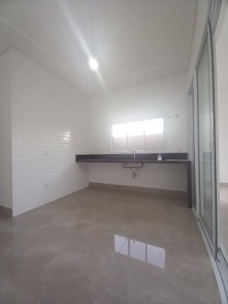 Imagem Casa com 3 Quartos à Venda, 300 m² em Piracangaguá - Taubaté Imagem Casa com 3 Quartos à Venda, 300 m² em Piracangaguá - Taubaté