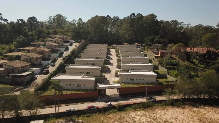 Imagem Casa com 3 Quartos à Venda, 197 m² em Chácara Dos Junqueiras - Carapicuíba Imagem Casa com 3 Quartos à Venda, 197 m² em Chácara Dos Junqueiras - Carapicuíba