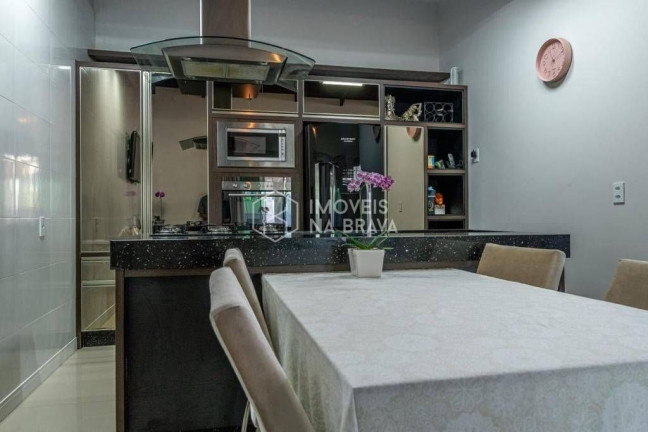 Imagem Casa com 3 Quartos para Alugar, 200 m² em Praia Brava - Itajaí Imagem Casa com 3 Quartos para Alugar, 200 m² em Praia Brava - Itajaí