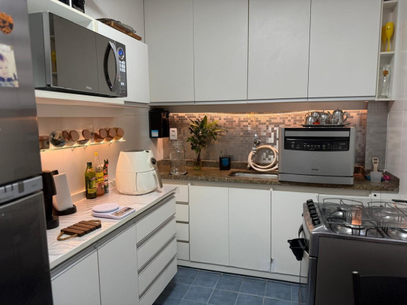 Imagem Imóvel com 2 Quartos à Venda, 126 m² em Icaraí - Niterói Imagem Imóvel com 2 Quartos à Venda, 126 m² em Icaraí - Niterói