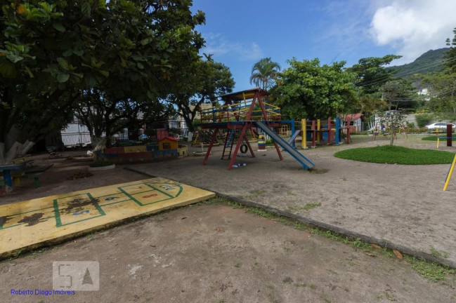 Imagem Imóvel com 2 Quartos à Venda, 52 m² em Camorim - Rio De Janeiro Imagem Imóvel com 2 Quartos à Venda, 52 m² em Camorim - Rio De Janeiro