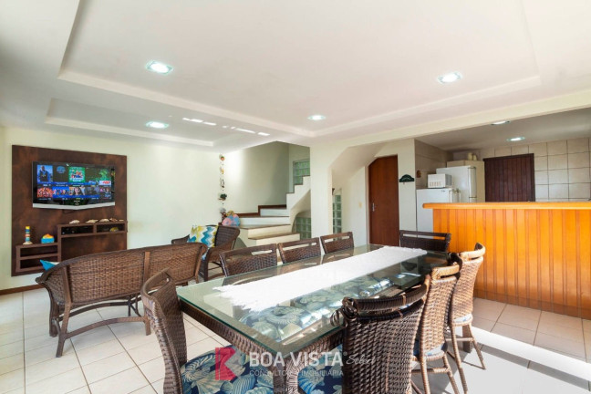 Imagem Casa com 4 Quartos à Venda, 153 m² em Bombas - Bombinhas