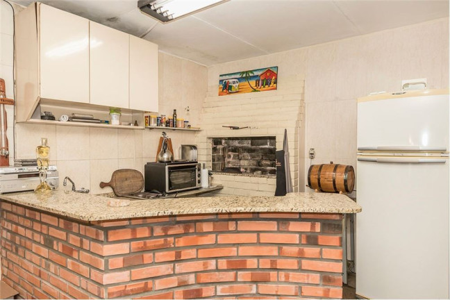 Imagem Casa com 4 Quartos à Venda,  em Três Figueiras - Porto Alegre