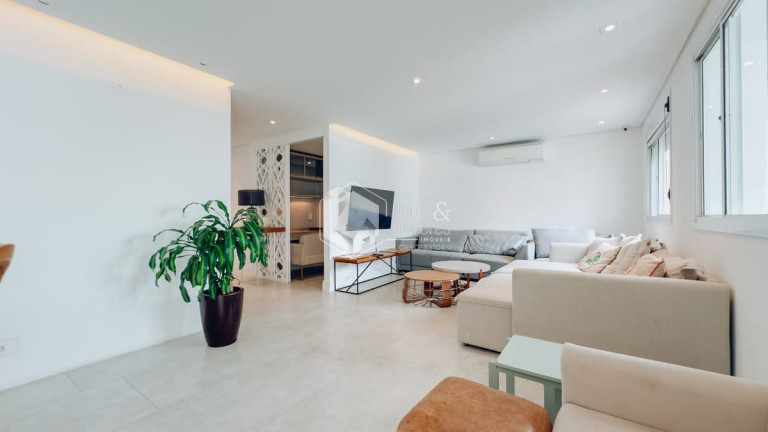 Imagem Apartamento com 3 Quartos à Venda, 143 m² em Moema - São Paulo Imagem Apartamento com 3 Quartos à Venda, 143 m² em Moema - São Paulo