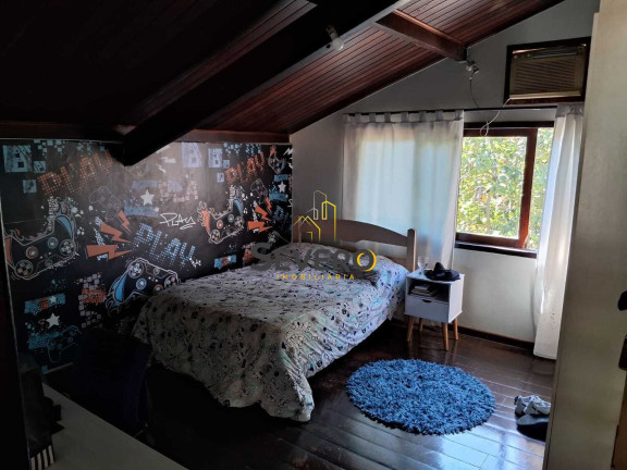 Imagem Casa com 3 Quartos à Venda, 246 m² em Piratininga - Niterói