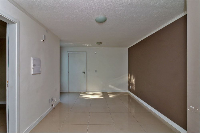 Imagem Imóvel com 2 Quartos à Venda, em Vila Nova - Porto Alegre Imagem Imóvel com 2 Quartos à Venda, em Vila Nova - Porto Alegre