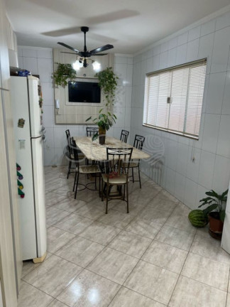 Imagem Sobrado com 4 Quartos à Venda, 350 m² em Centro - Araraquara Imagem Sobrado com 4 Quartos à Venda, 350 m² em Centro - Araraquara