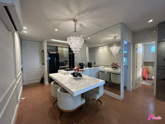 Imagem Apartamento com 2 Quartos à Venda, 75 m² em Centro - Florianópolis