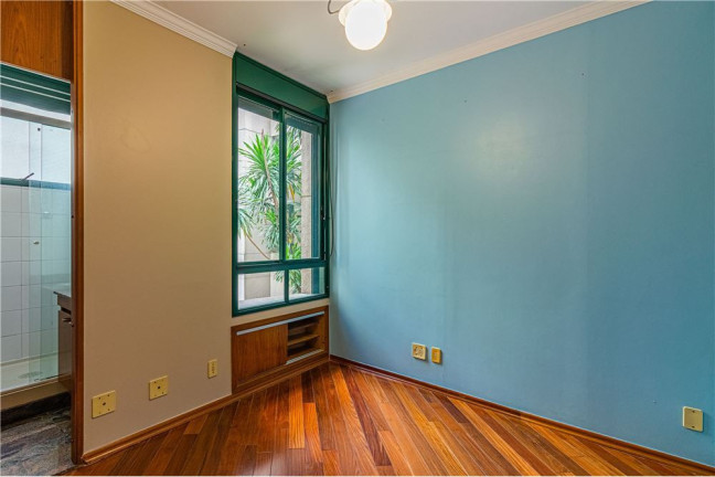 Imagem Imóvel com 4 Quartos à Venda, em Moema - São Paulo Imagem Imóvel com 4 Quartos à Venda, em Moema - São Paulo