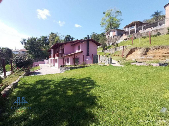Imagem Casa com 5 Quartos à Venda, 328 m² em Córrego Grande - Florianópolis Imagem Casa com 5 Quartos à Venda, 328 m² em Córrego Grande - Florianópolis