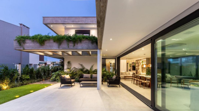 Imagem Imóvel com 5 Quartos à Venda, 428 m² em C.c.i- Extenção Atlantida Ii - Xangri-lá Imagem Imóvel com 5 Quartos à Venda, 428 m² em C.c.i- Extenção Atlantida Ii - Xangri-lá