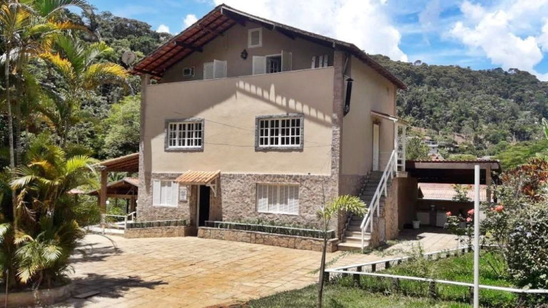 Casa com 5 Quartos à Venda, 500 m² em Pessegueiros - Teresópolis