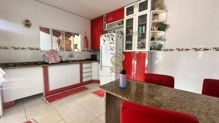 Imagem Casa com 4 Quartos à Venda, 180 m² em Mato Dentro - Mairiporã Imagem Casa com 4 Quartos à Venda, 180 m² em Mato Dentro - Mairiporã
