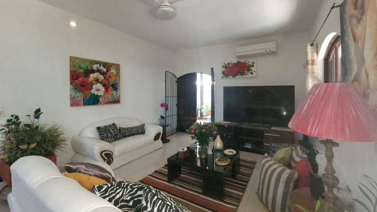 Imagem Casa com 4 Quartos à Venda, 321 m² em Itaipu - Niterói