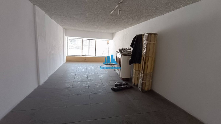 Imagem Loja à Venda, 40 m² em Boaçu - São Gonçalo Imagem Loja à Venda, 40 m² em Boaçu - São Gonçalo
