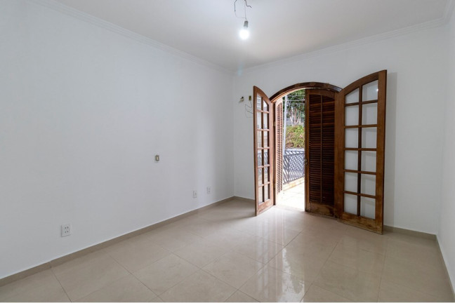 Imagem Casa com 4 Quartos à Venda, 160 m² em Vila Firmiano Pinto - São Paulo Imagem Casa com 4 Quartos à Venda, 160 m² em Vila Firmiano Pinto - São Paulo