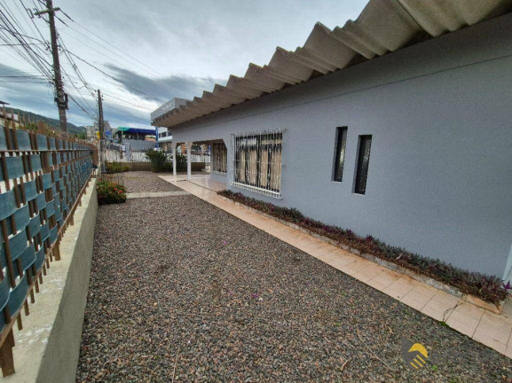 Imagem Casa com 3 Quartos à Venda ou Locação, 240 m² em Velha - Blumenau
