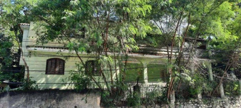 Imagem Casa com 6 Quartos à Venda, 190 m² em Baldeador - Niterói Imagem Casa com 6 Quartos à Venda, 190 m² em Baldeador - Niterói