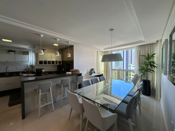 Imagem Apartamento com 3 Quartos à Venda, 122 m² em Centro - Balneário Camboriú Imagem Apartamento com 3 Quartos à Venda, 122 m² em Centro - Balneário Camboriú