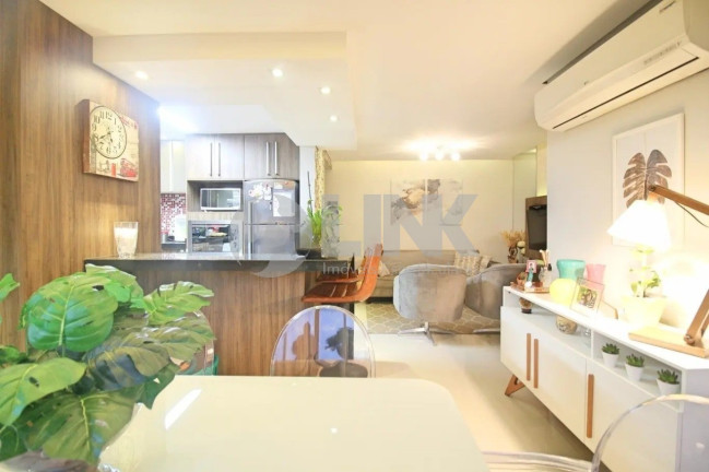 Imagem Apartamento com 3 Quartos à Venda, 73 m² em Cristo Redentor - Porto Alegre Imagem Apartamento com 3 Quartos à Venda, 73 m² em Cristo Redentor - Porto Alegre