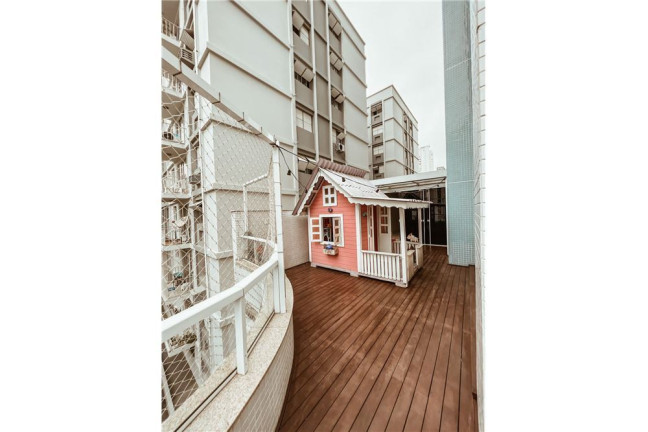 Imagem Imóvel com 3 Quartos à Venda,  em Pioneiros - Balneário Camboriú