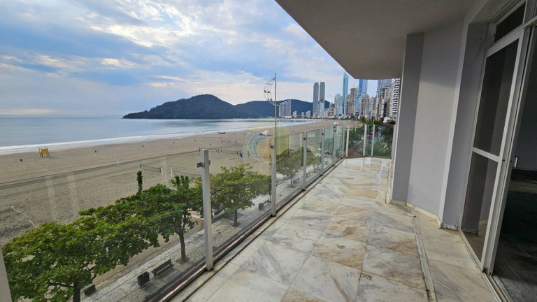 Imagem Apartamento com 2 Quartos para Alugar, 200 m² em Centro - Balneário Camboriú