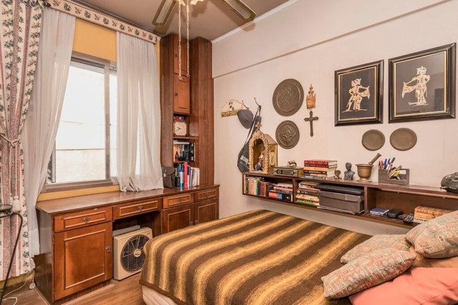Imagem Imóvel com 3 Quartos à Venda, 120 m² em Centro Histórico - Porto Alegre Imagem Imóvel com 3 Quartos à Venda, 120 m² em Centro Histórico - Porto Alegre