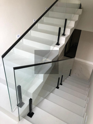 Imagem Casa com 3 Quartos à Venda, 348 m² em Aldeia Da Serra - Barueri Imagem Casa com 3 Quartos à Venda, 348 m² em Aldeia Da Serra - Barueri