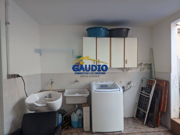 Imagem Casa com 3 Quartos à Venda, 213 m² em Campo Limpo - São Paulo Imagem Casa com 3 Quartos à Venda, 213 m² em Campo Limpo - São Paulo