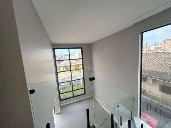 Imagem Casa com 3 Quartos à Venda, 177 m² em Estreito - Florianópolis