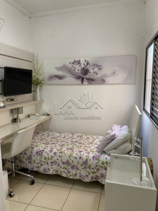Imagem Sobrado com 3 Quartos à Venda, em Vila Domitila - São Paulo Imagem Sobrado com 3 Quartos à Venda, em Vila Domitila - São Paulo
