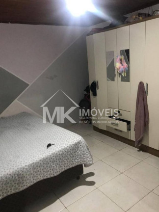 Imagem Casa com 3 Quartos à Venda, 420 m² em Vila Fuck - Piraquara Imagem Casa com 3 Quartos à Venda, 420 m² em Vila Fuck - Piraquara