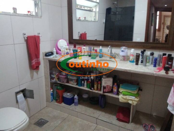 Imagem Casa com 4 Quartos à Venda, 250 m² em Vila Isabel - Rio De Janeiro Imagem Casa com 4 Quartos à Venda, 250 m² em Vila Isabel - Rio De Janeiro