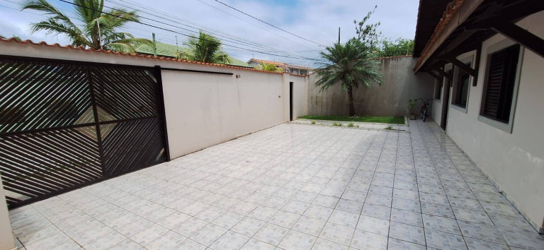 Imagem Casa com 4 Quartos à Venda, 368 m² em Balneário Stella Maris - Peruíbe Imagem Casa com 4 Quartos à Venda, 368 m² em Balneário Stella Maris - Peruíbe