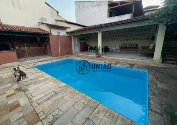 Imagem Casa com 6 Quartos à Venda, 280 m² em Sape - Niterói Imagem Casa com 6 Quartos à Venda, 280 m² em Sape - Niterói
