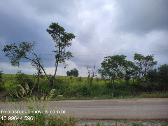 Imagem Imóvel com 1 Quarto à Venda, em Faxinal - Angatuba Imagem Imóvel com 1 Quarto à Venda, em Faxinal - Angatuba