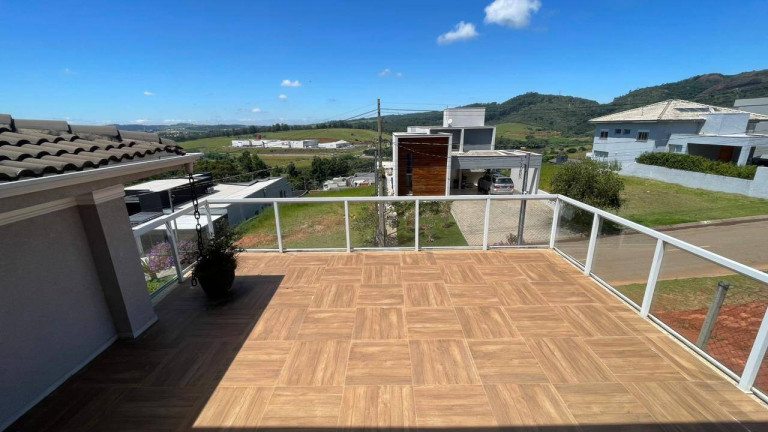 Imagem Casa com 3 Quartos para Alugar, 473 m² em São Paulo