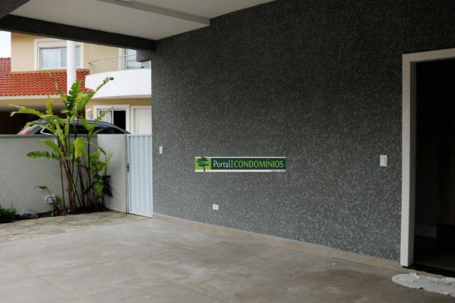 Imagem Casa com 6 Quartos à Venda, 435 m² em Uberaba - Curitiba Imagem Casa com 6 Quartos à Venda, 435 m² em Uberaba - Curitiba