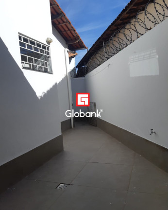 Imagem Casa com 3 Quartos à Venda, 236 m² em Cidade Nova - Montes Claros Imagem Casa com 3 Quartos à Venda, 236 m² em Cidade Nova - Montes Claros