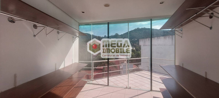 Imagem Casa com 4 Quartos à Venda, 449 m² em Lagoa Da Conceição - Florianópolis Imagem Casa com 4 Quartos à Venda, 449 m² em Lagoa Da Conceição - Florianópolis