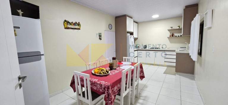 Imagem Casa com 4 Quartos à Venda, 355 m² em Velha - Blumenau Imagem Casa com 4 Quartos à Venda, 355 m² em Velha - Blumenau