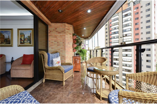 Imagem Imóvel com 4 Quartos à Venda, em Panamby - São Paulo Imagem Imóvel com 4 Quartos à Venda, em Panamby - São Paulo