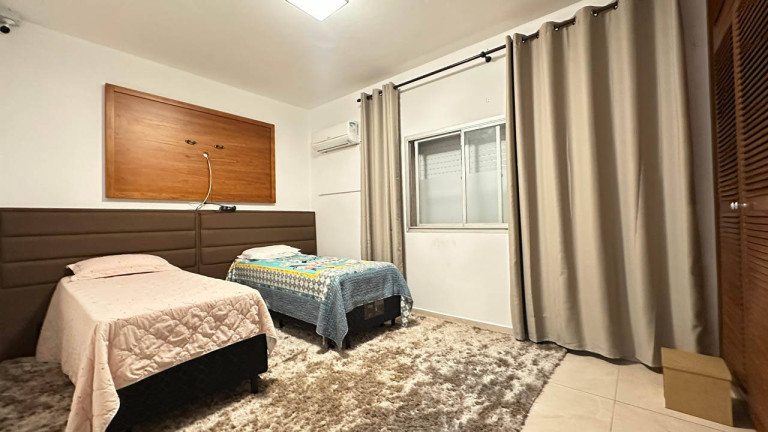 Imagem Apartamento com 3 Quartos à Venda, 174 m² em Pitangueiras - Guarujá