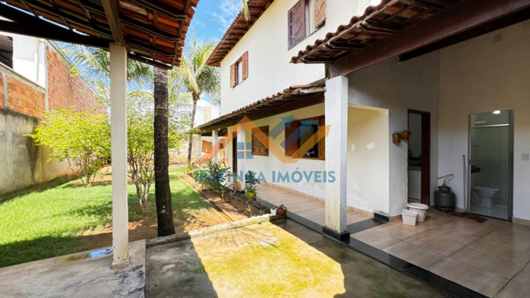 Imagem Casa com 2 Quartos à Venda, 110 m² em Porto Seguro - Caratinga Imagem Casa com 2 Quartos à Venda, 110 m² em Porto Seguro - Caratinga